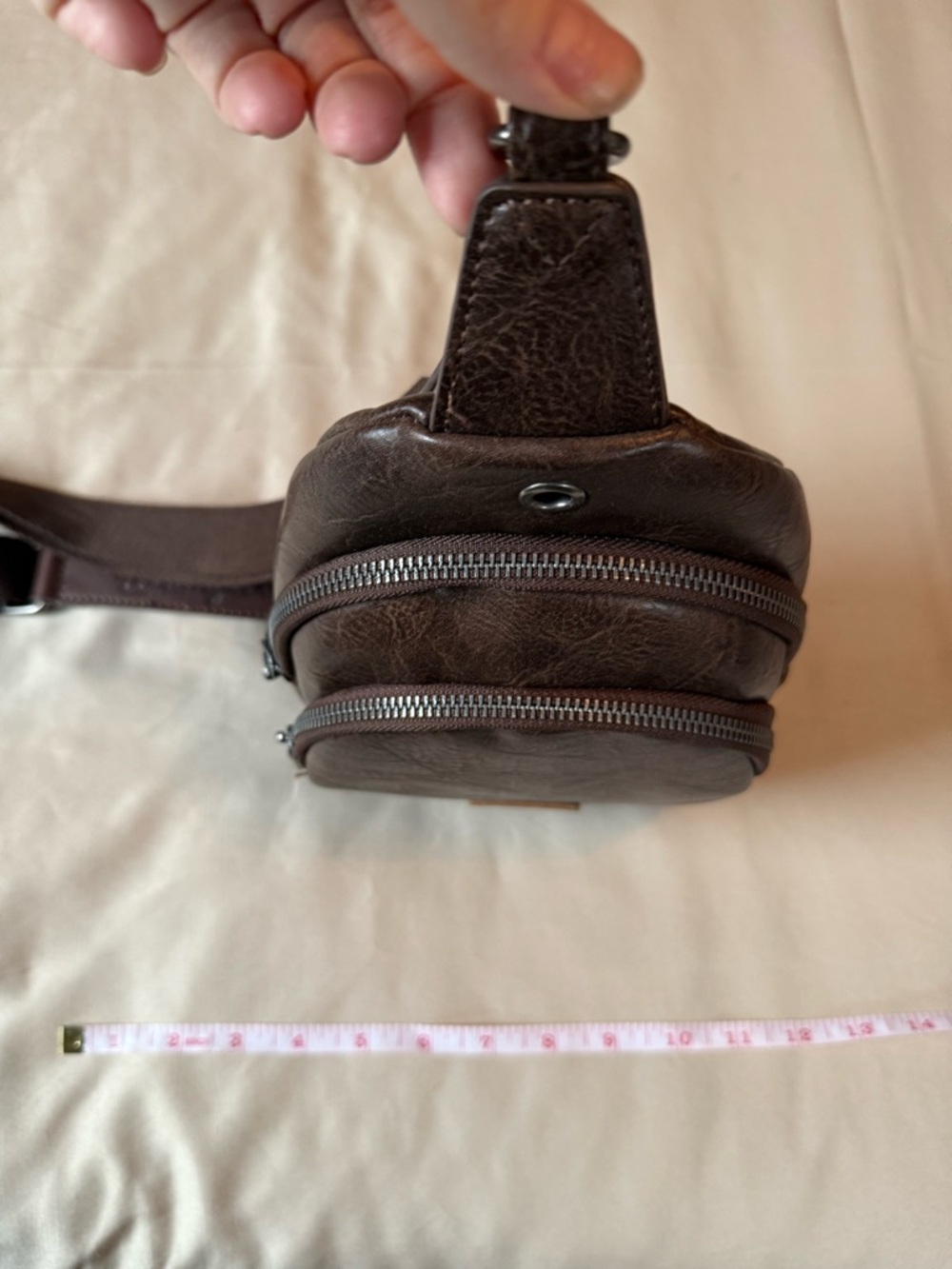 Wrangler Dark Brown Leather crossbody - Picture 7 of 8